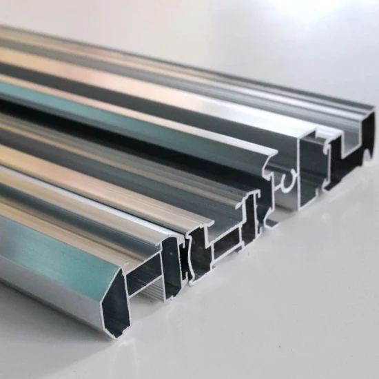 El gabinete con manija de extrusión de aluminio utiliza anodizado de color personalizado y varias formas